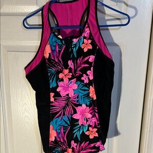 NWT tankini top